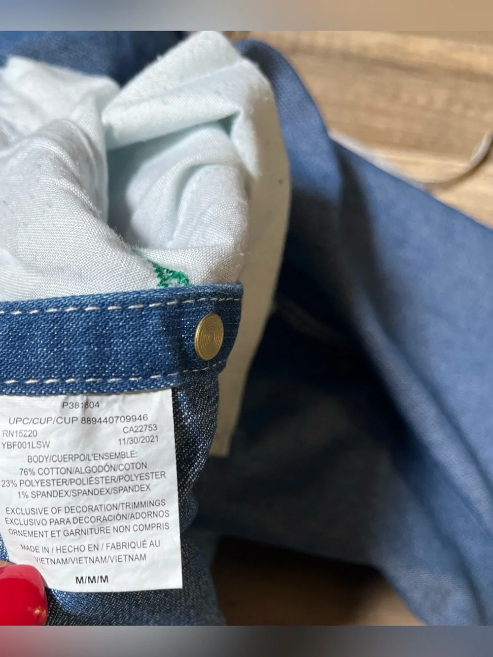 NWT liberty Blue Denim Women's Overalls with Front Bib Pocket Size Medium